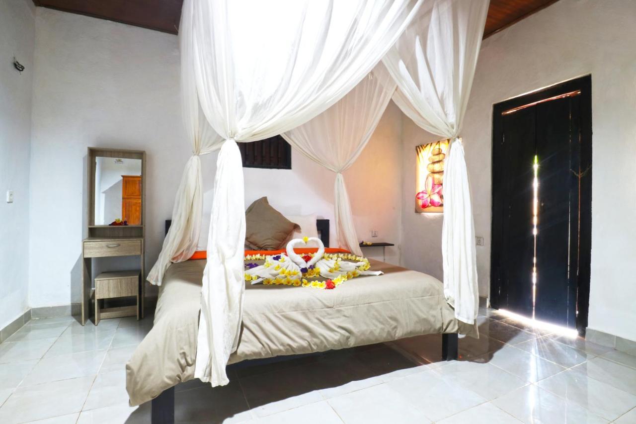 Sunjaya Kubu Guesthouse Lembongan Extérieur photo